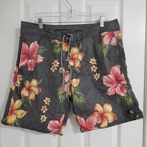 Men's Size 36 Billabong Stretch Floral Boardshort